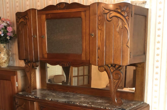 Haut de Vaissellier Meuble en chêne Massif Sculpté avec vitre en Verre Cuisine Vintage Art Deco XXe Collection