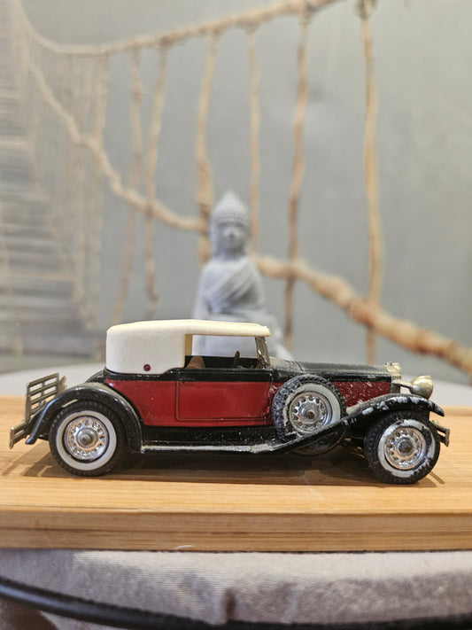 Voiture de Collection - Voiturette Matchbox Toys - Modèle 1930 Packard Victoria Tourisme XXe