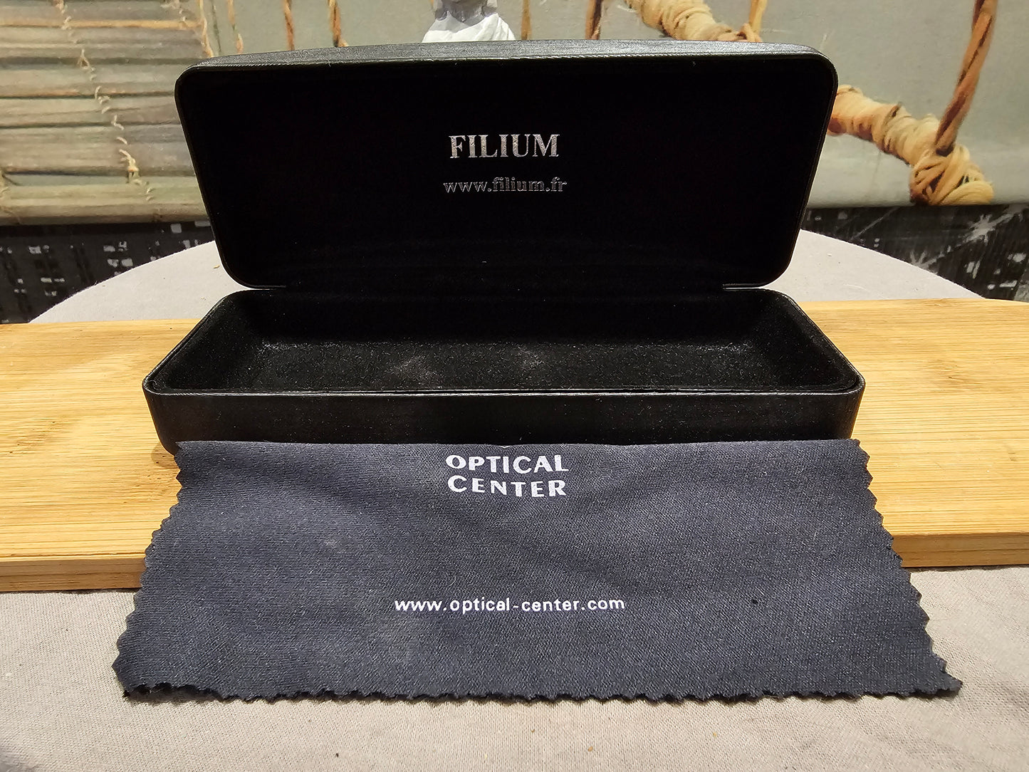 Boîtier à Lunettes Filium Rigide + Essuie Main Optical Center