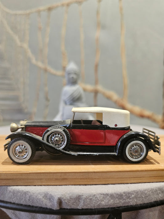 Voiture de Collection - Voiturette Matchbox Toys - Modèle 1930 Packard Victoria Tourisme XXe